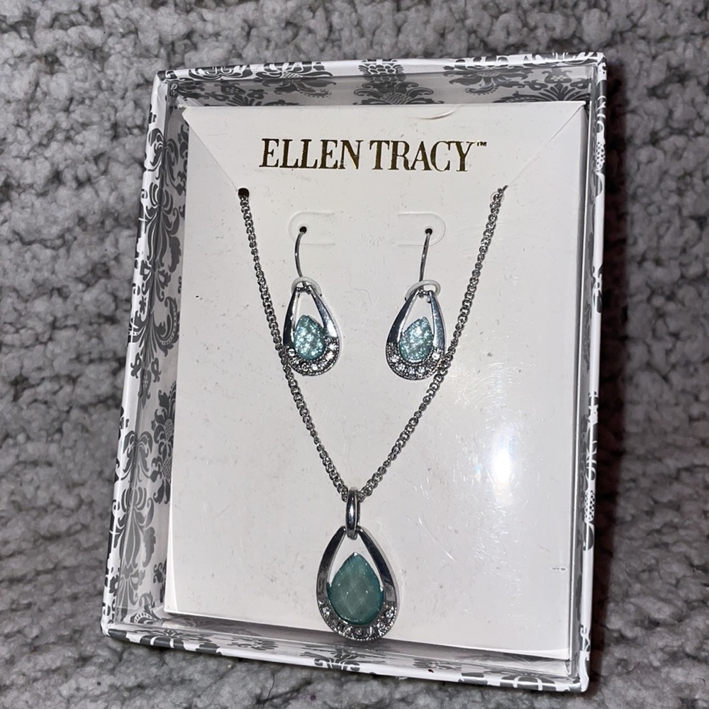 NWT Ellen Tracy Blue Stone Necklace and Earring Set - Picture 2 of 2